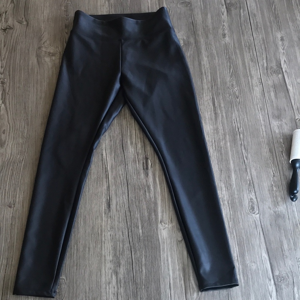 Express - faux leather like leggings.